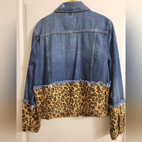BBJ denim Jacket with Cheetah Accent, size medium, like new - Picture 4 of 4